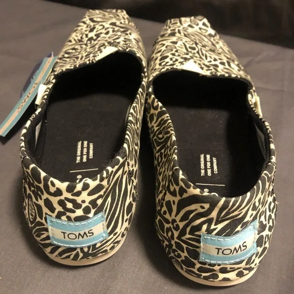 TOM’S ALPARGATA WOMEN’S LOAFERS - Picture 8 of 14